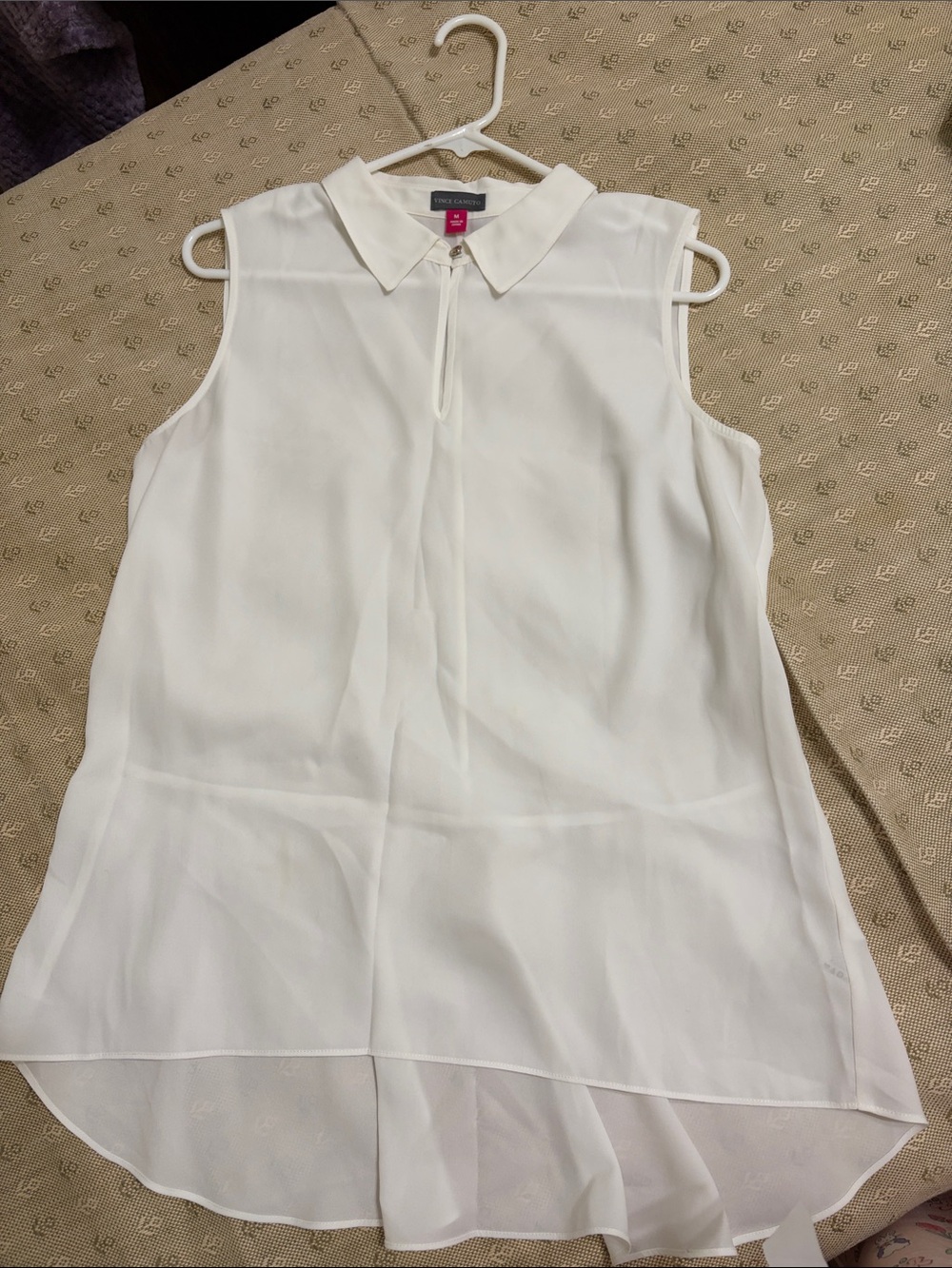 Vince Camuto White Sleeveless Collared Chiffon Tunic